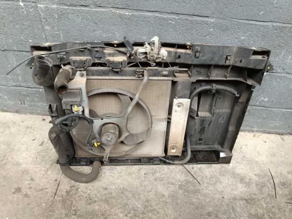 FACE AVANT CITROEN - Vue 3